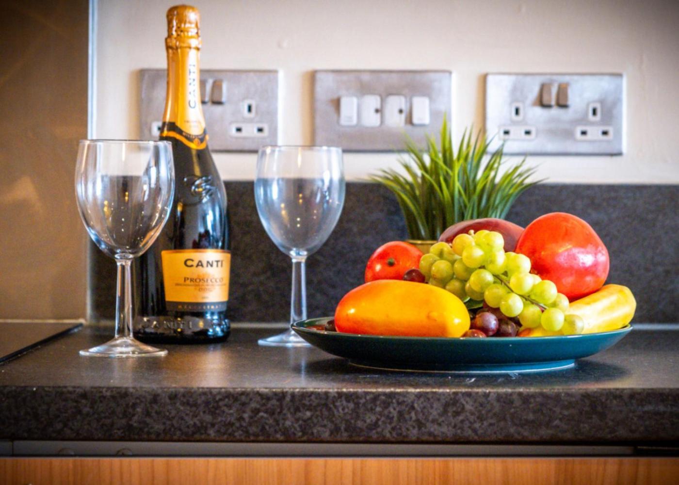 Chinatown - One Bed - Balcony - Secure Parking - Fast Wifi - Birmingham City Centre - 49A Екстер'єр фото